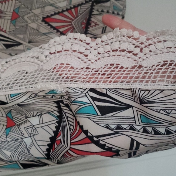 Xhiliration oversized graphic dolman sleeve jacket - Picture 4 of 11